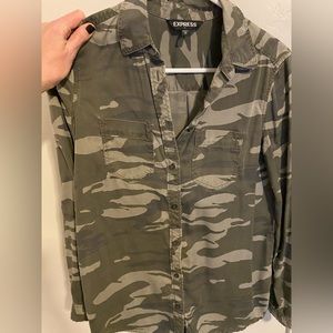 Express long sleeve button up
